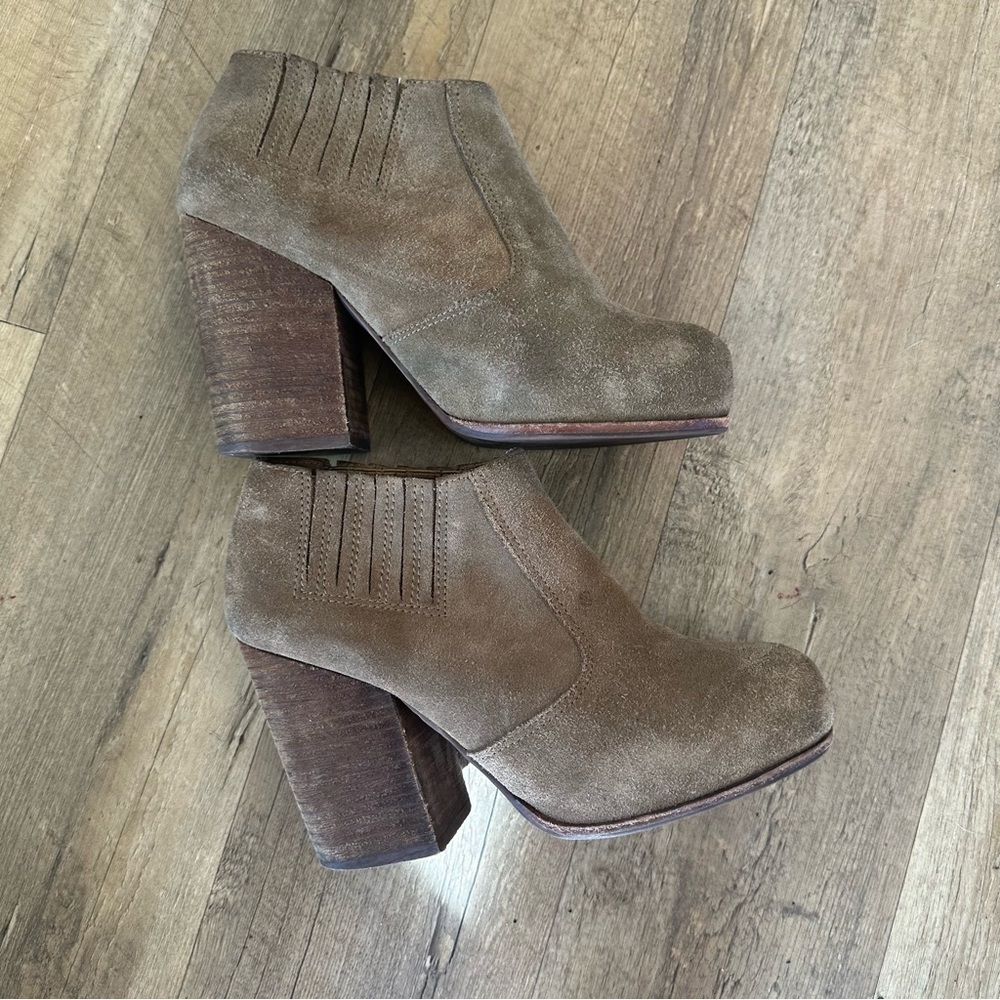 Jeffrey Campbell Yorktown Bootie - Picture 6 of 11